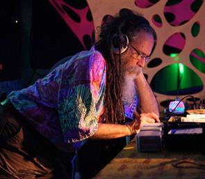 Goa Gil: "Please Find your Roots!"